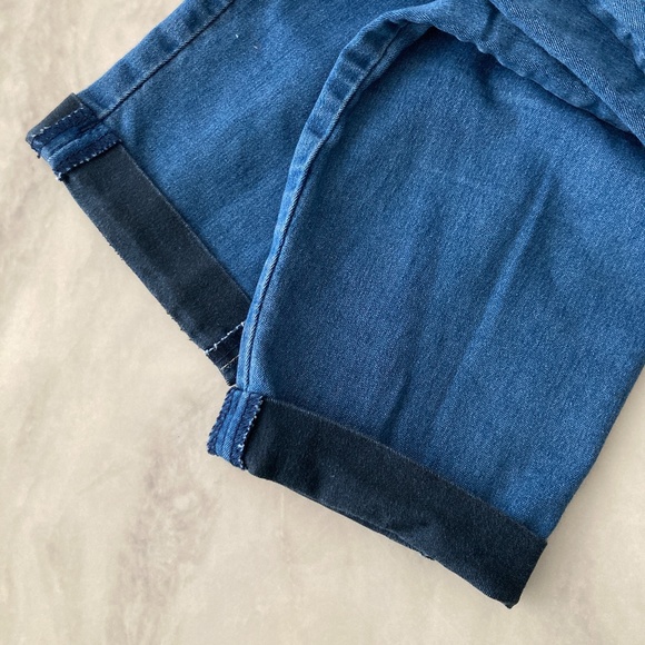 Ankle length butt-lift jeans - Women - Picture 6 of 10